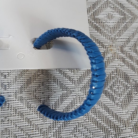 MBanana Republic Raffia Hoop Earrings - Picture 2 of 3